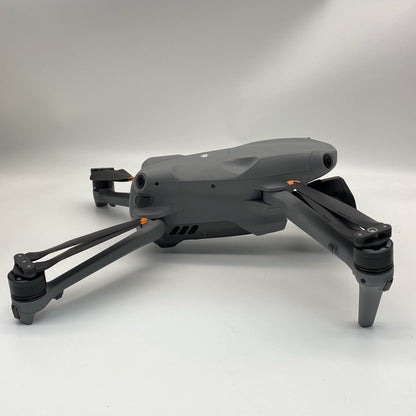 DJI Air 3S Fly More Combo مع Care Refresh + وحدة 4G (جهاز تحكم بشاشة) - ممتاز (جديد بنسبة 95%)