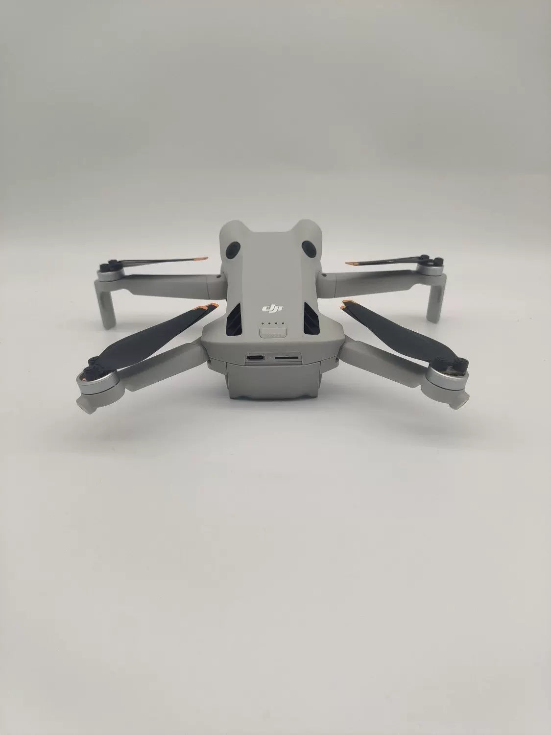 DJI Mini4pro with Screen Fly More Combo with DJI Care Refresh