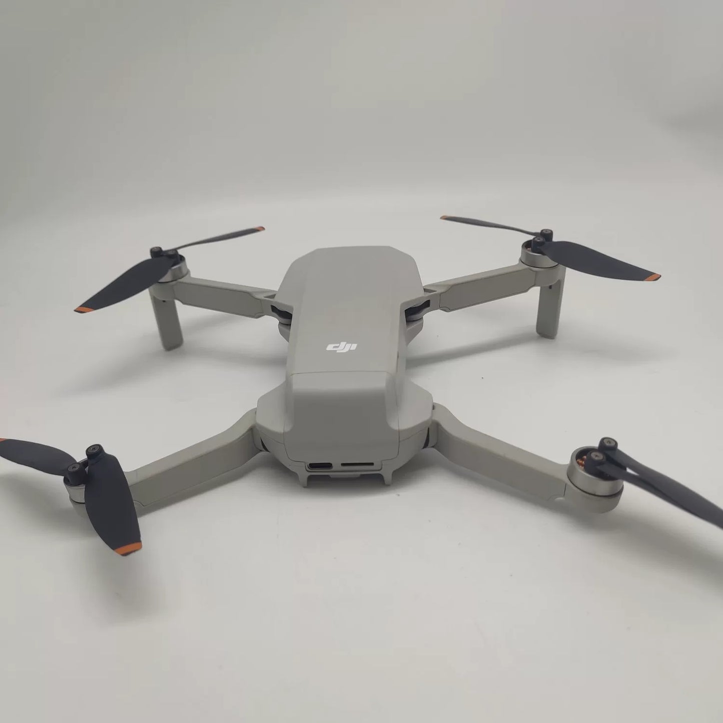 95% New (Like New) DJI Mini 2 Fly More Combo