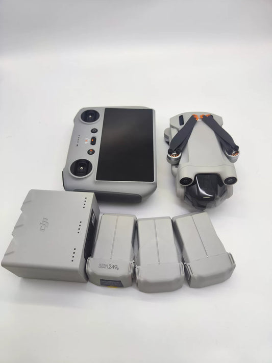 99% New (Mint) DJI mini3pro with Screen, Extended Battery Fly More Combo