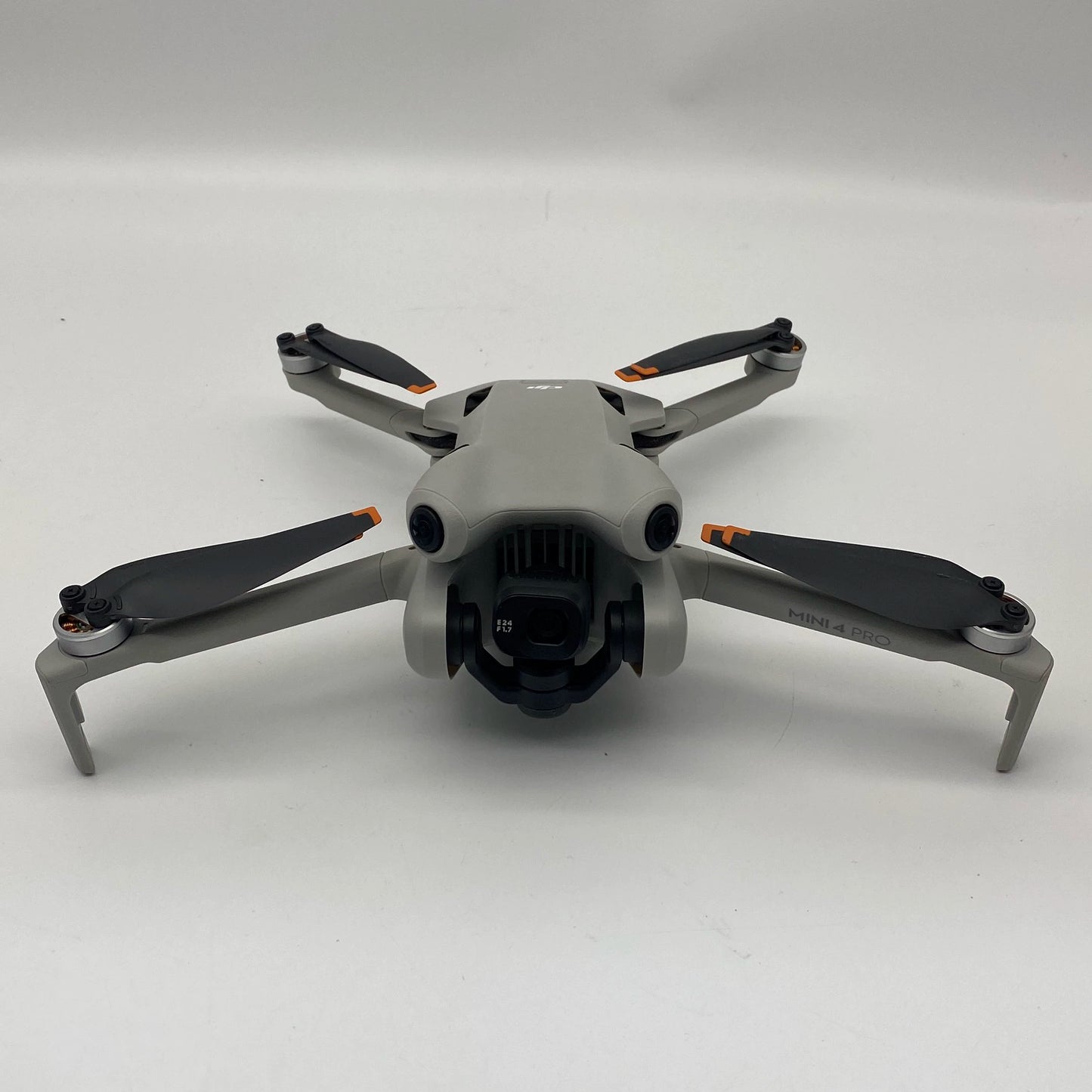 DJI Mini 4 Pro Standard Kit with Screen Remote Controller - Excellent (95% New)
