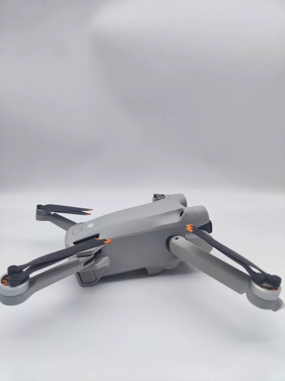 95% New (Like New) DJI mini3pro with Screen Dual Battery