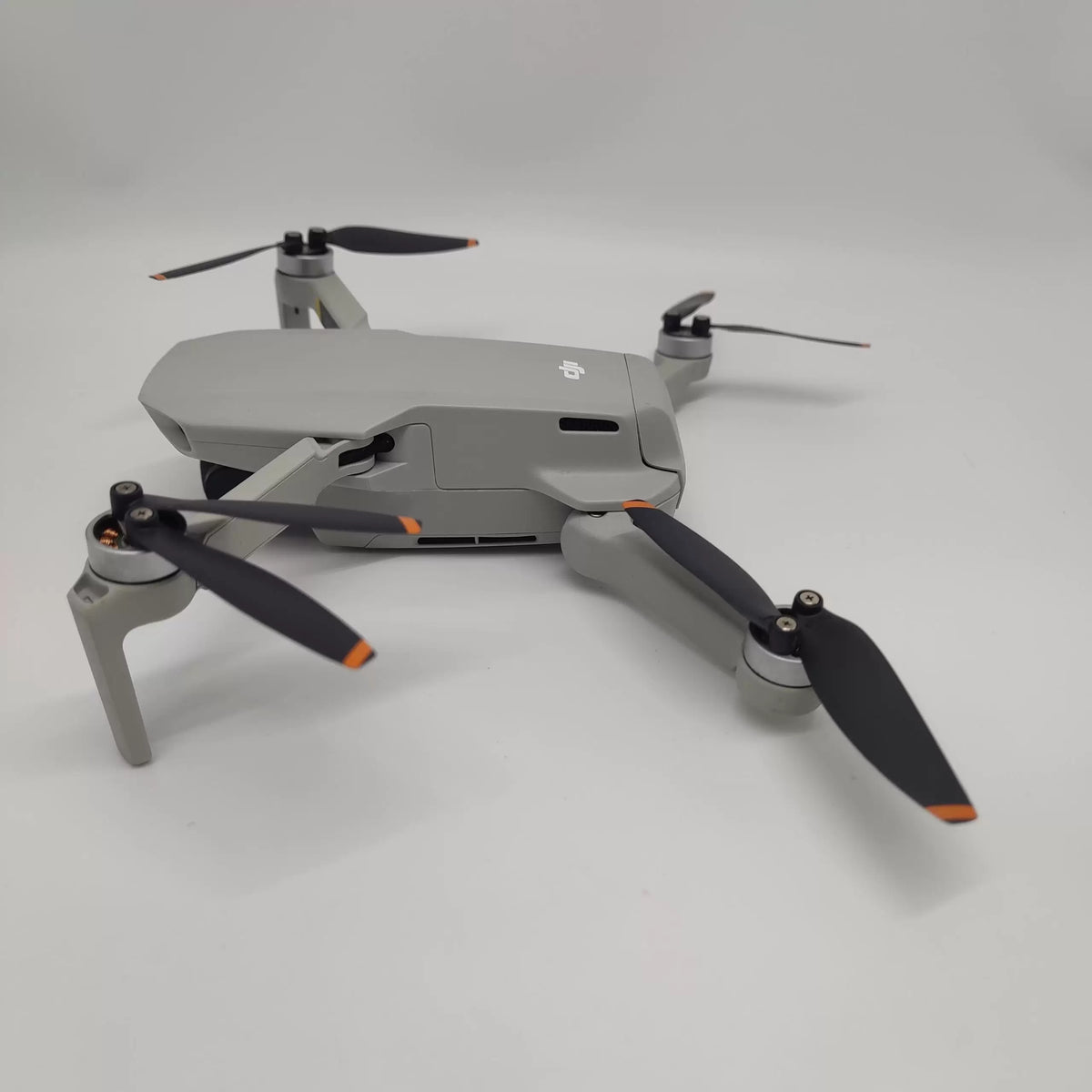 99% New (Mint) DJI mini4K Fly More Combo with DJI Care Refresh