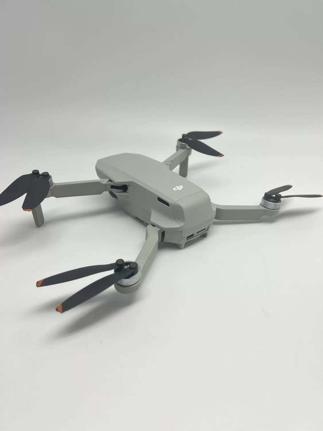 95% New (Like New) DJI Mini 2 Standard Combo