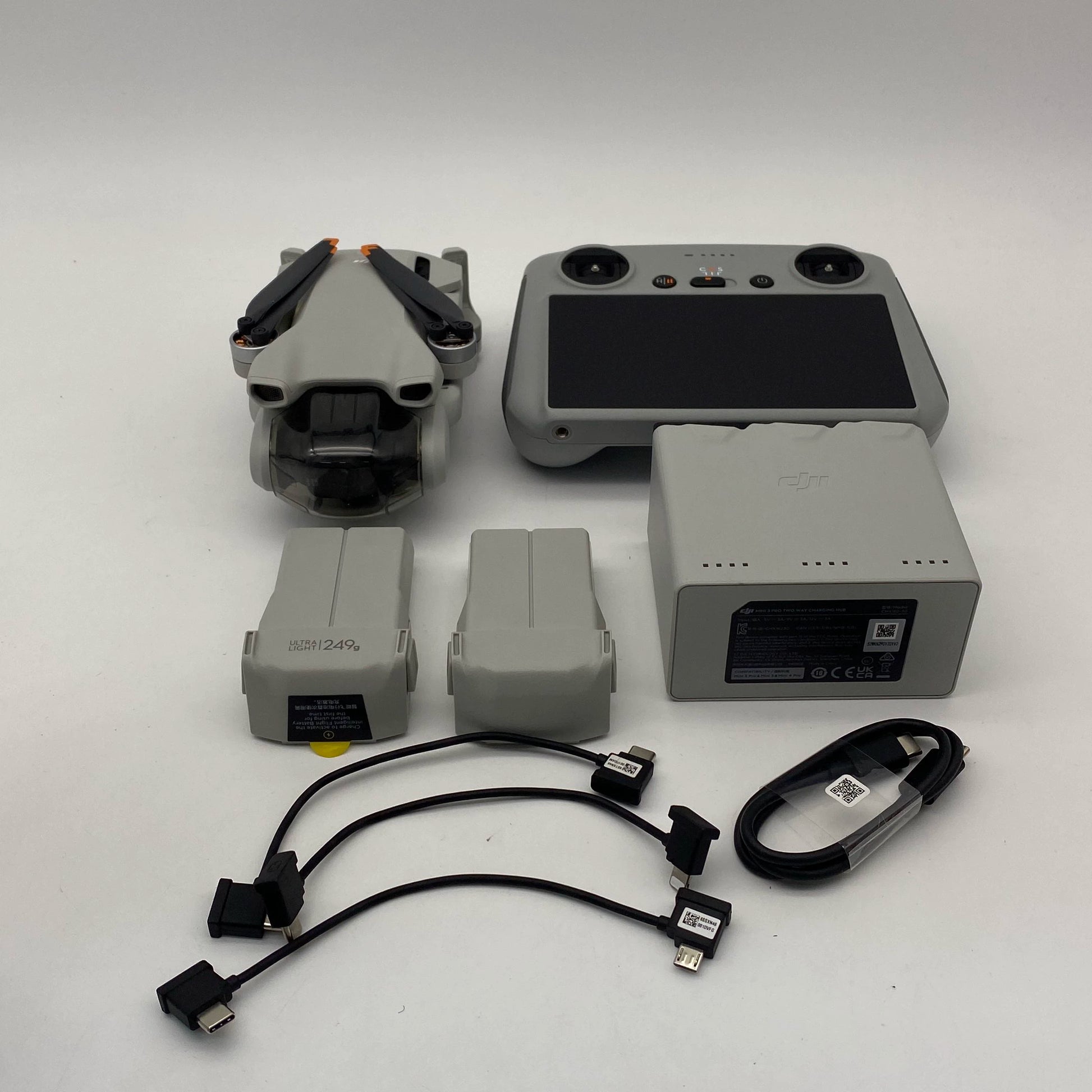 DJI Mini 3 with Screen Remote Controller - Excellent (95% New)