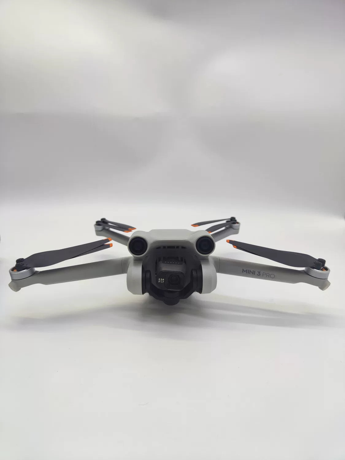 99% New (Mint) DJI mini3pro with Screen, Extended Battery Fly More Combo