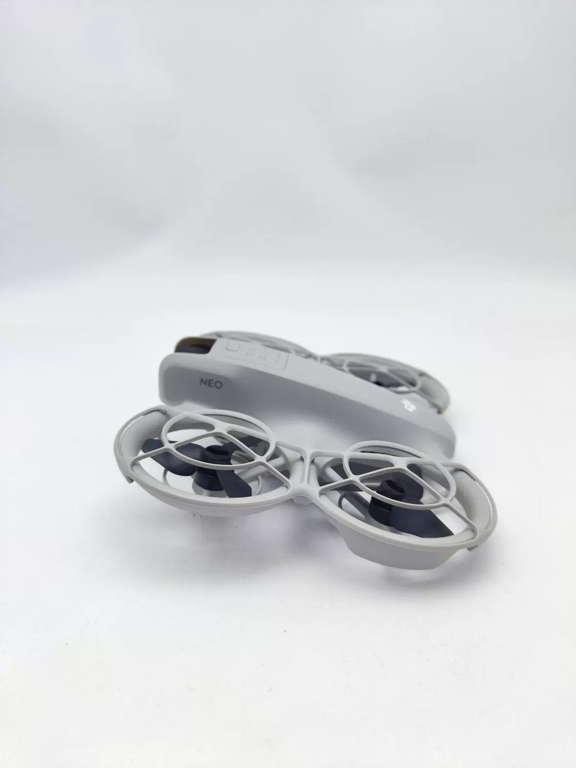 99% New (Mint) DJI neo Fly More Combo