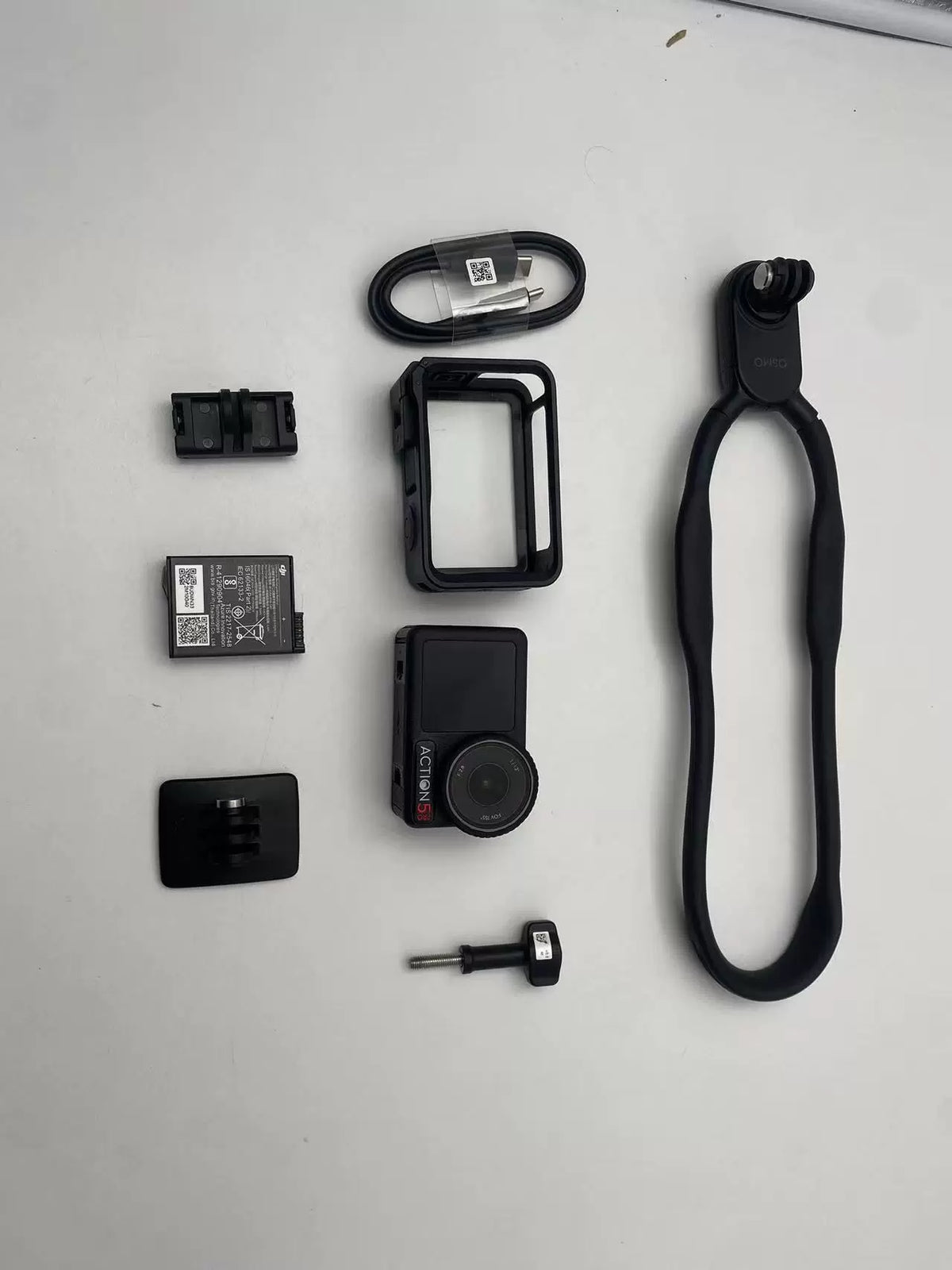 99% New (Mint) DJI Osmo Action 5 Pro – photo 1