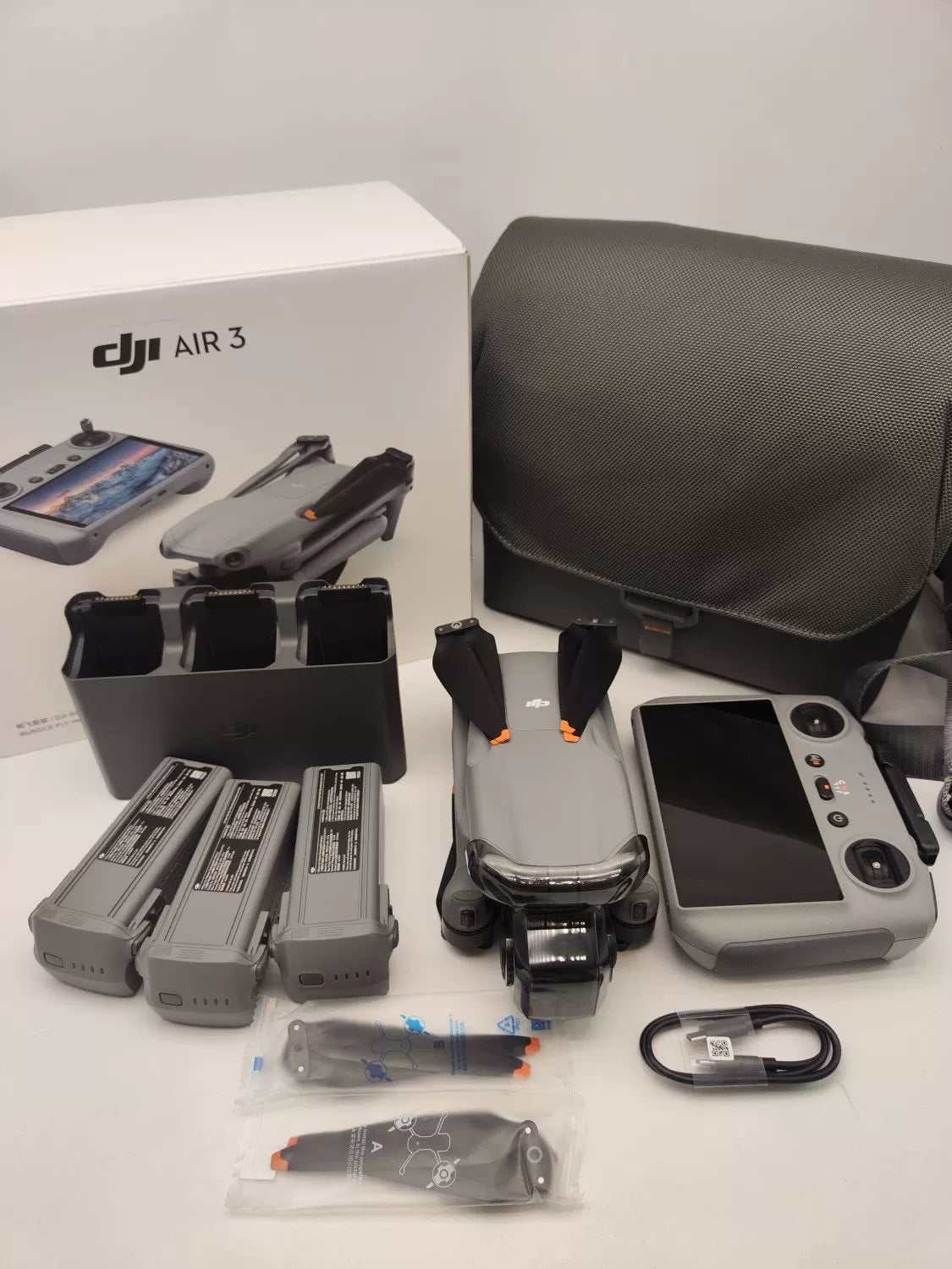 99% New (Mint) DJI air3 with Screen Fly More Combo with DJI Care Refresh