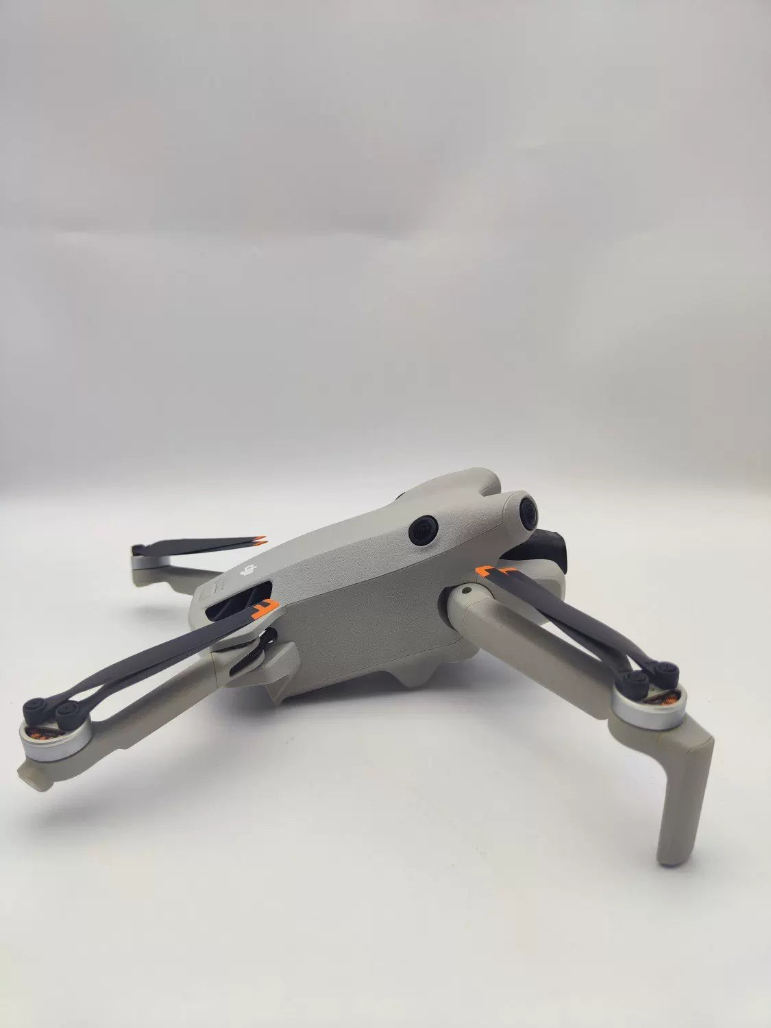 95% New (Like New) DJI Mini4pro with Screen Fly More Combo