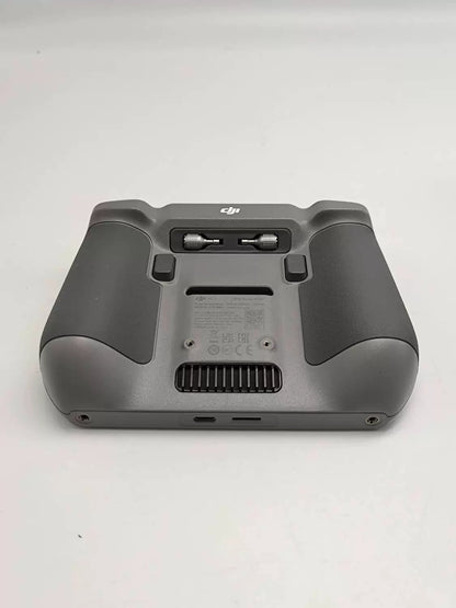 DJI Air 3 with Screen Fly More Combo