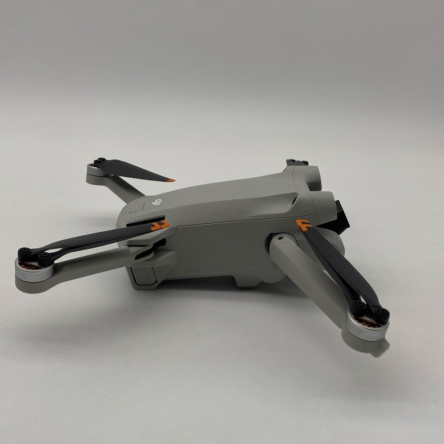 DJI Mini 3 Pro with Screen Remote - Long Range Fly More - Excellent (95% New)