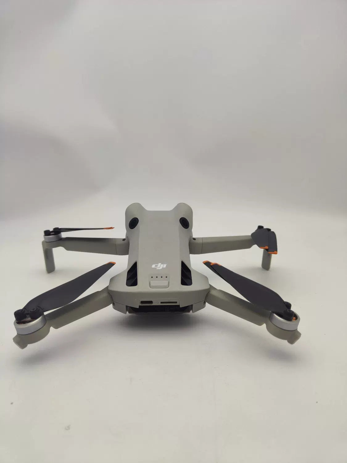 95% New (Like New) DJI Mini4pro Fly More Combo