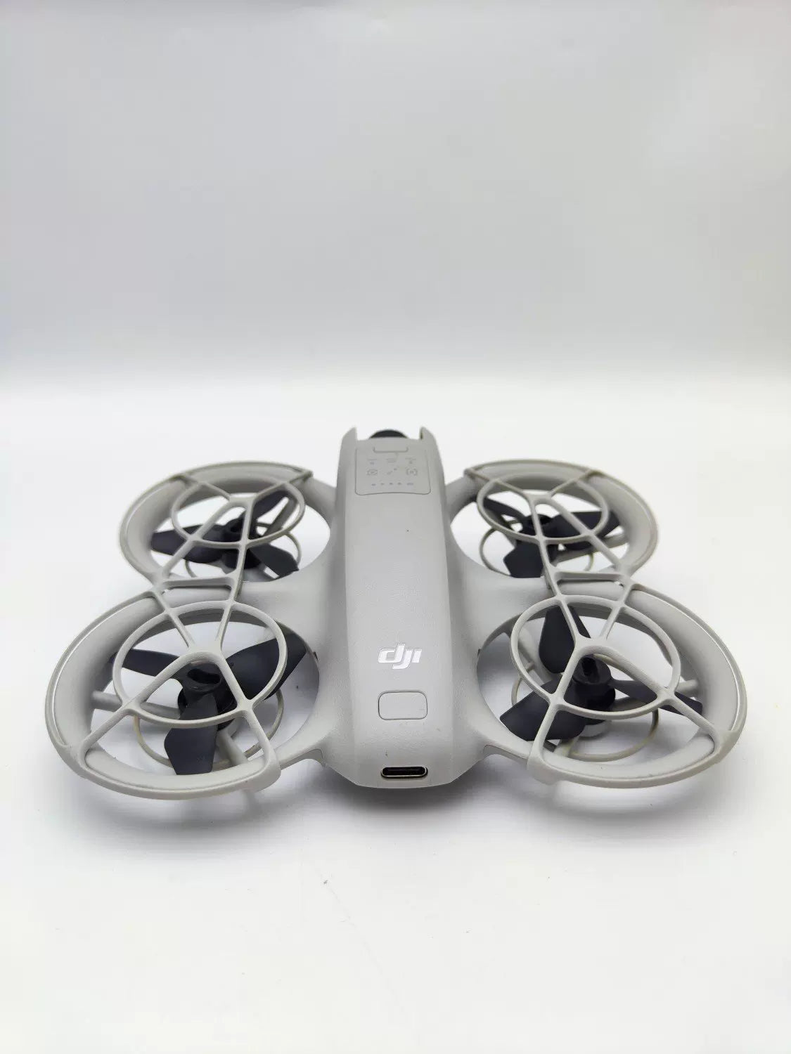 95% New (Like New) DJI neo Fly More Combo