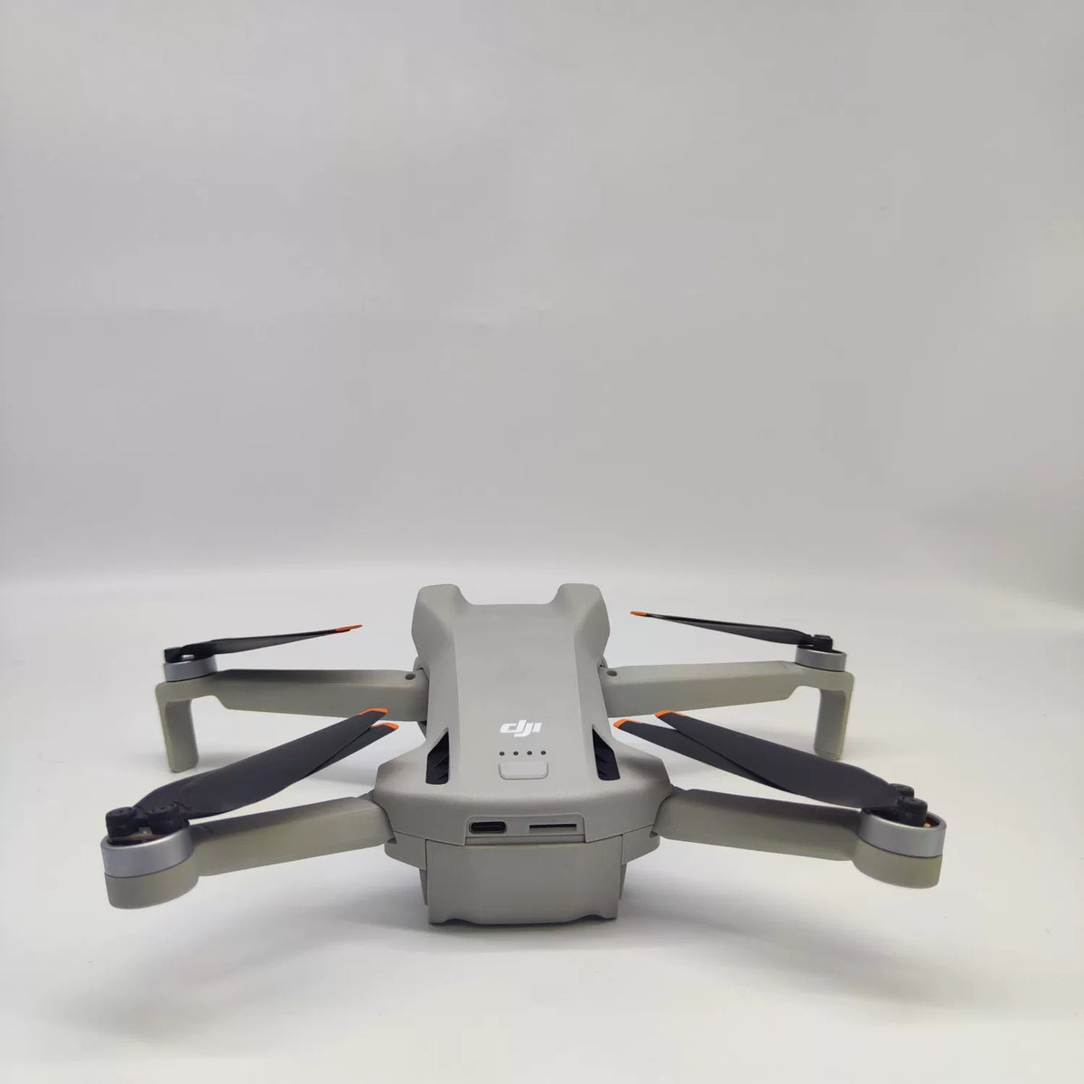 95% New (Like New) DJI mini3 with Screen Standard Combo