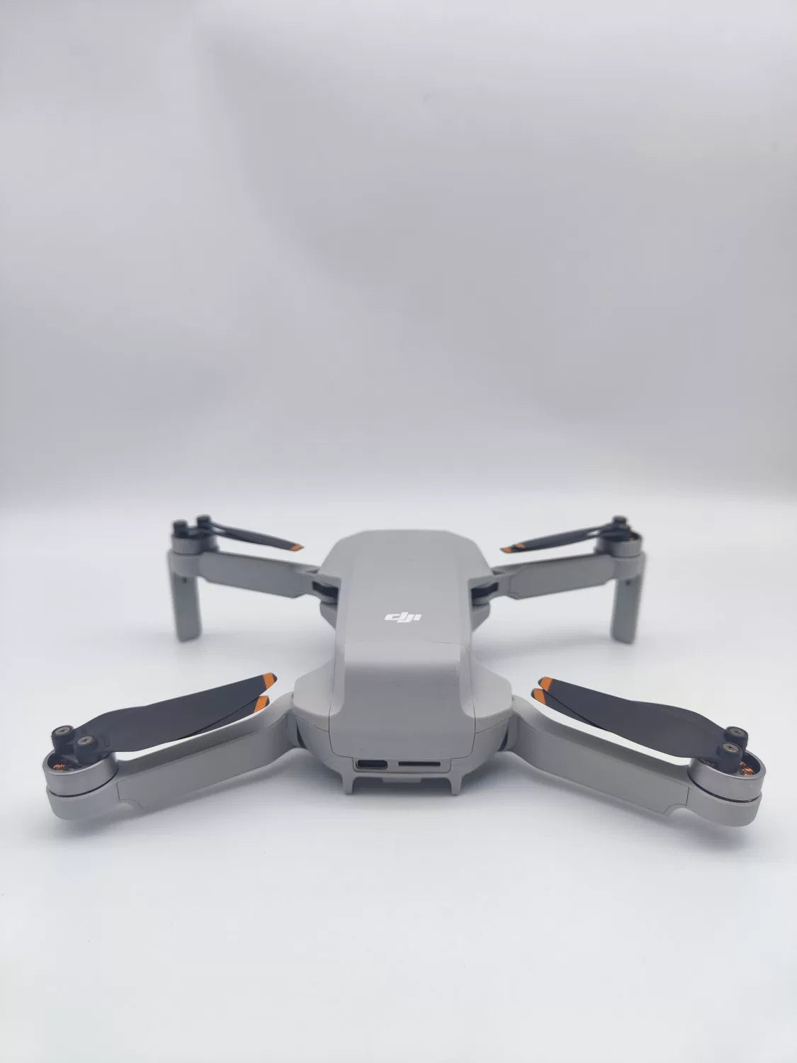 99% New (Mint) DJI mini2 Fly More Combo