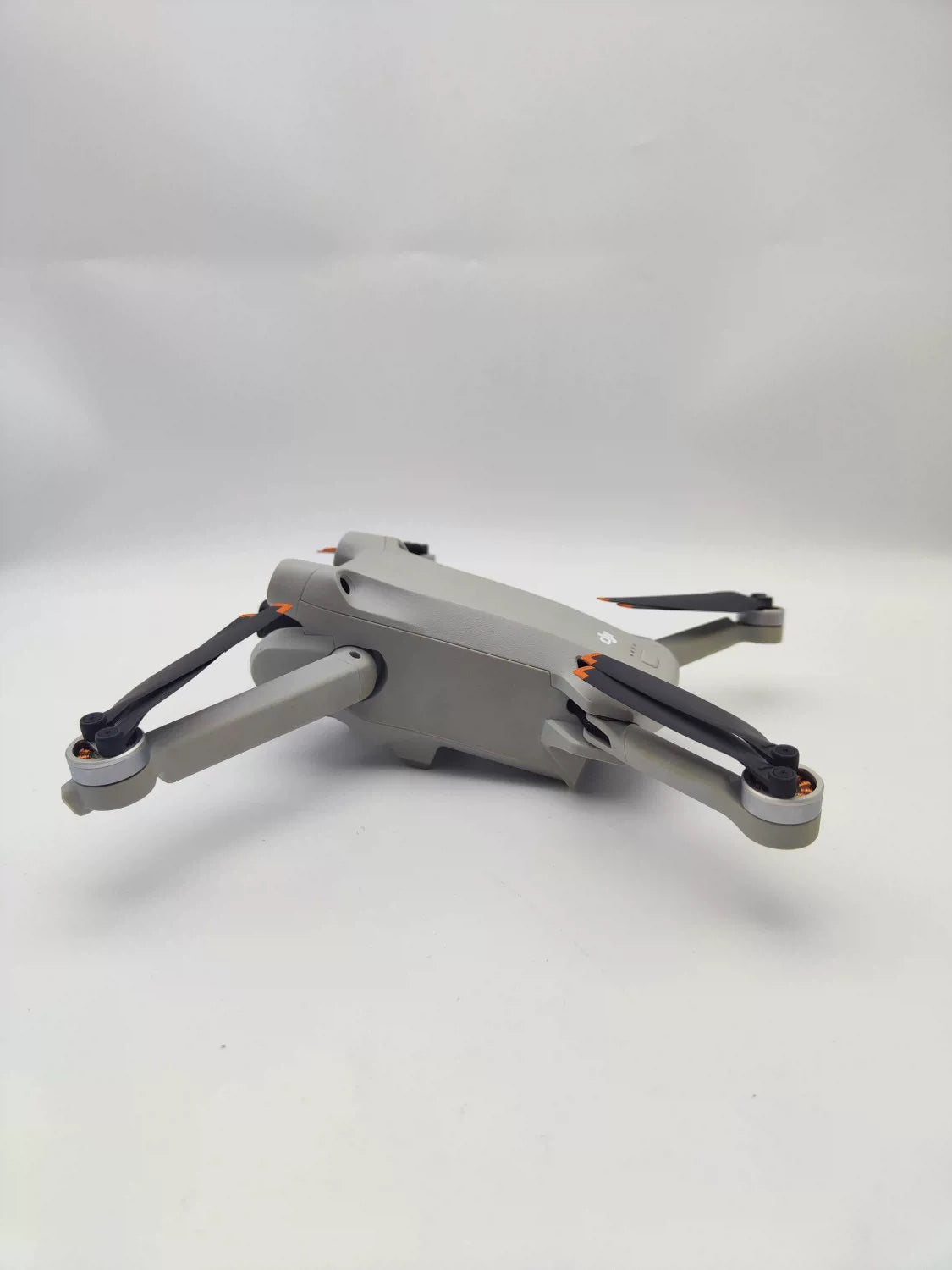 95% New (Like New) DJI Mini3pro Fly More Combo