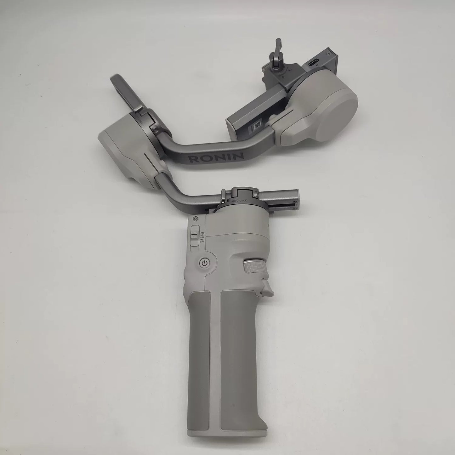 99% New (Mint) DJI RS 4 mini Combo