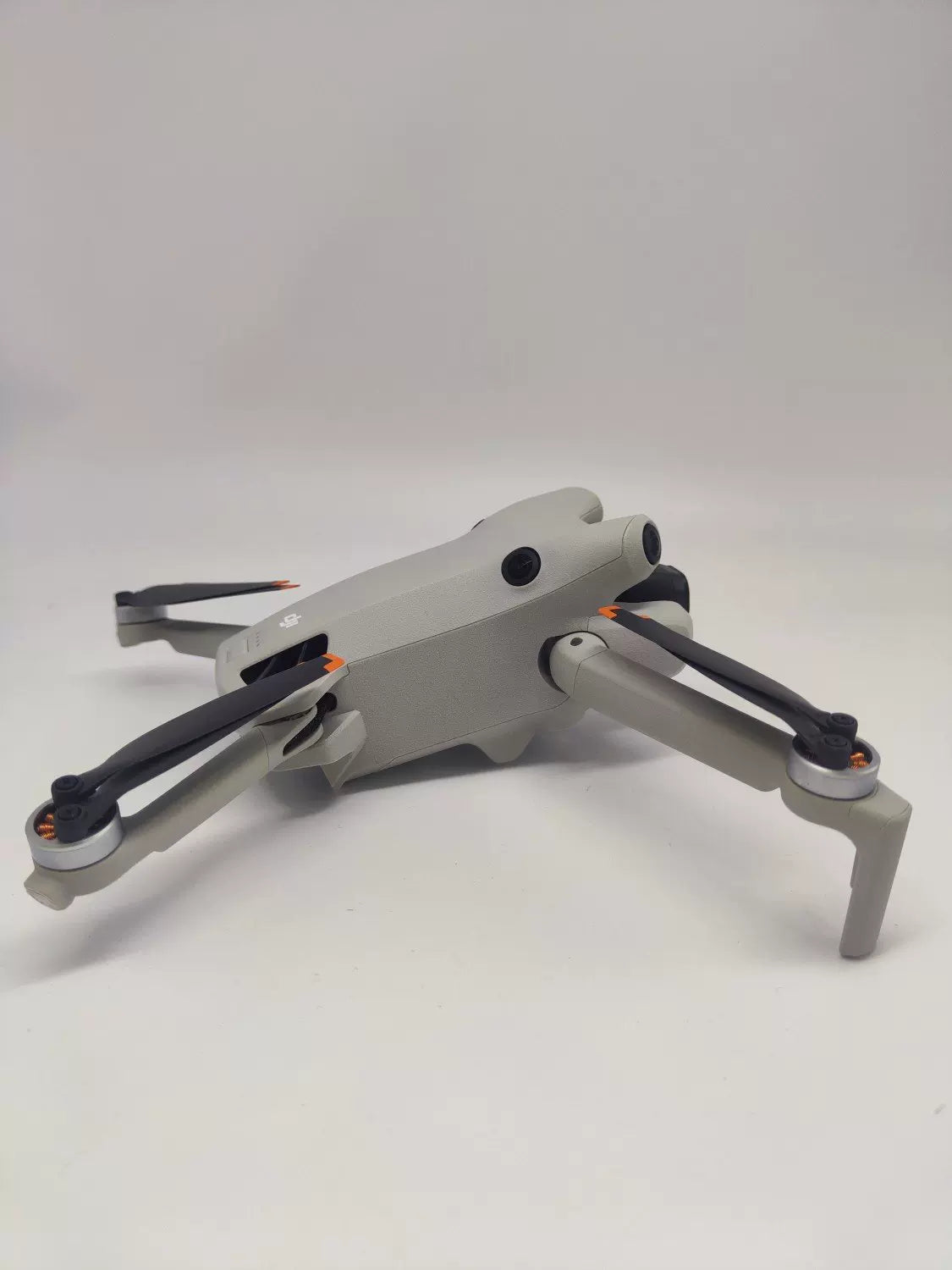 99% New (Mint) DJI Mini4pro Fly More Combo
