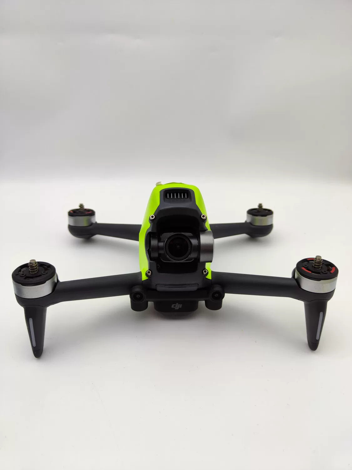 95% New (Like New) DJI FPV Combo