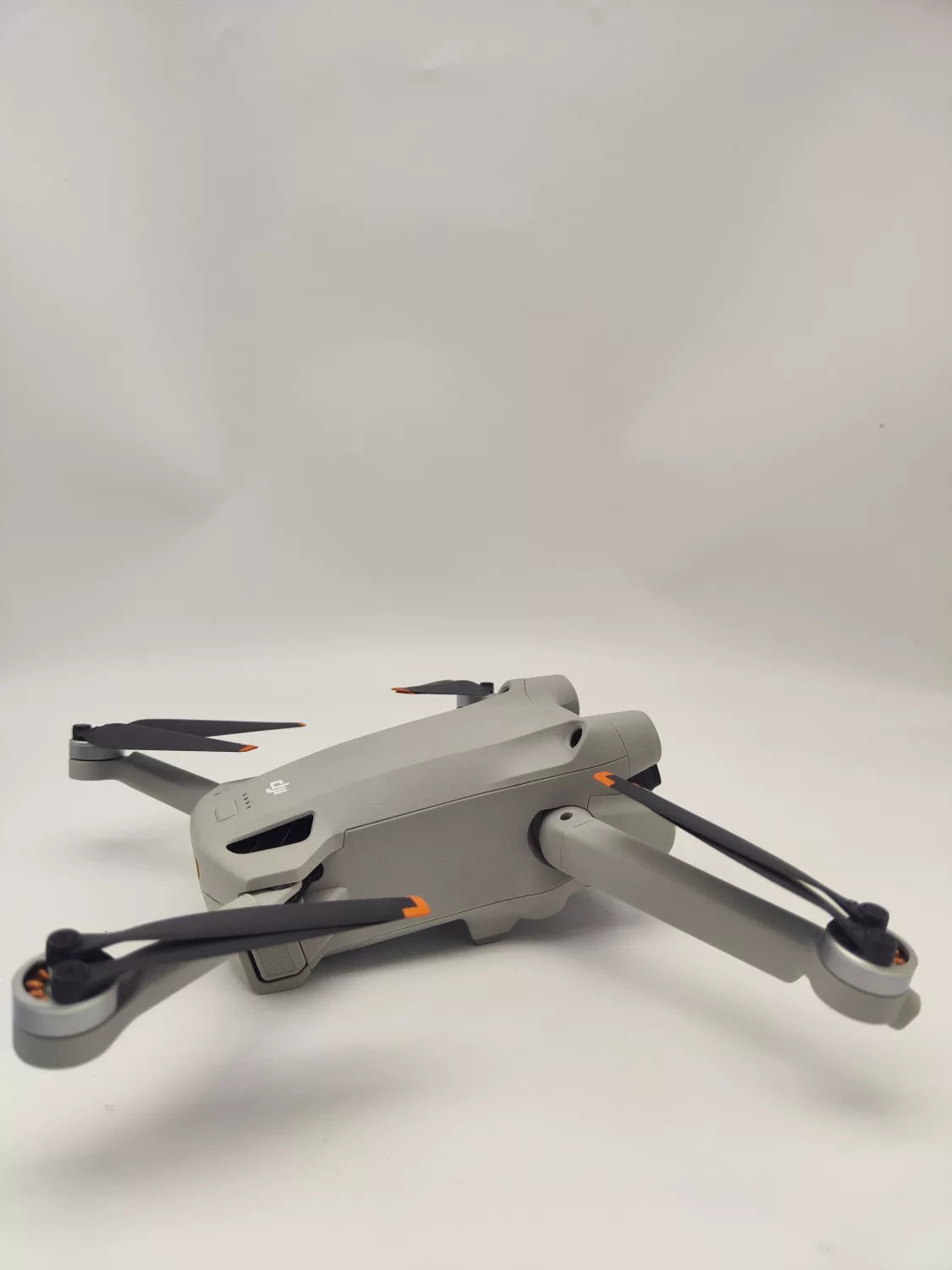95% New (Like New) DJI mini3pro with Screen Standard Combo