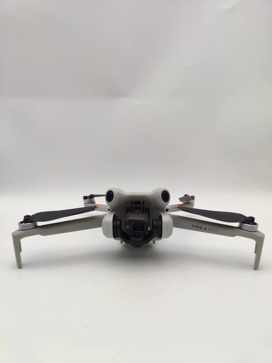 99% New (Mint) DJI mini4pro with Screen Fly More Combo