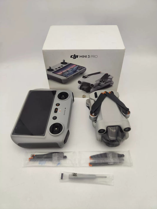 99% New (Mint) DJI Mini3pro with Screen Standard Combo