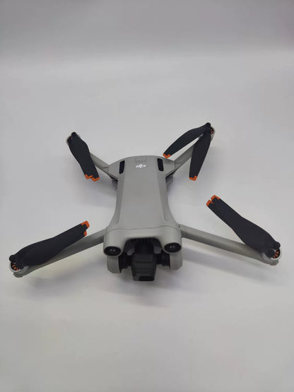 99% New (Mint) DJI mini3pro with Screen, Extended Battery Fly More Combo