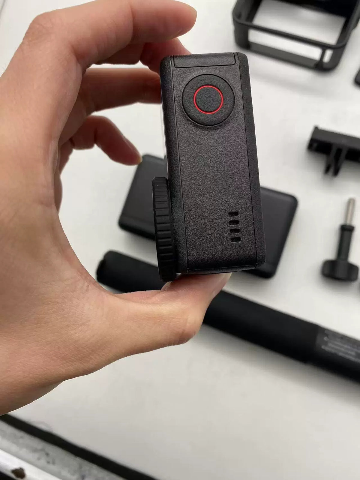 99% New (Mint) DJI Osmo Action 5 Pro Adventure Combo Combo – photo 6