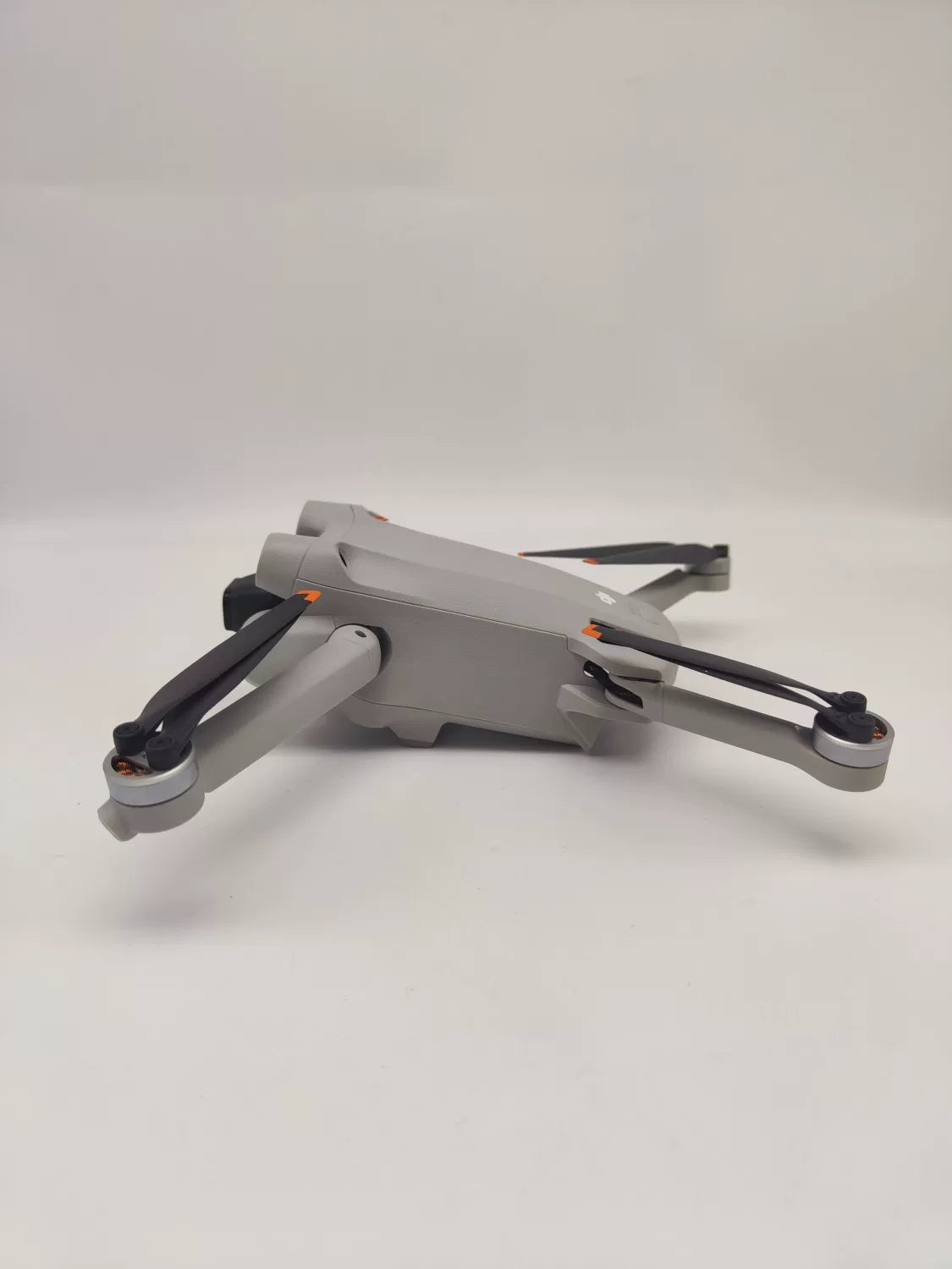 99% New (Mint) DJI mini3pro with Screen Fly More Combo