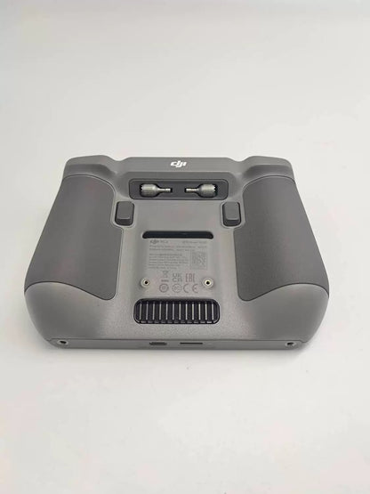 DJI Air 3 with Screen Fly More Combo