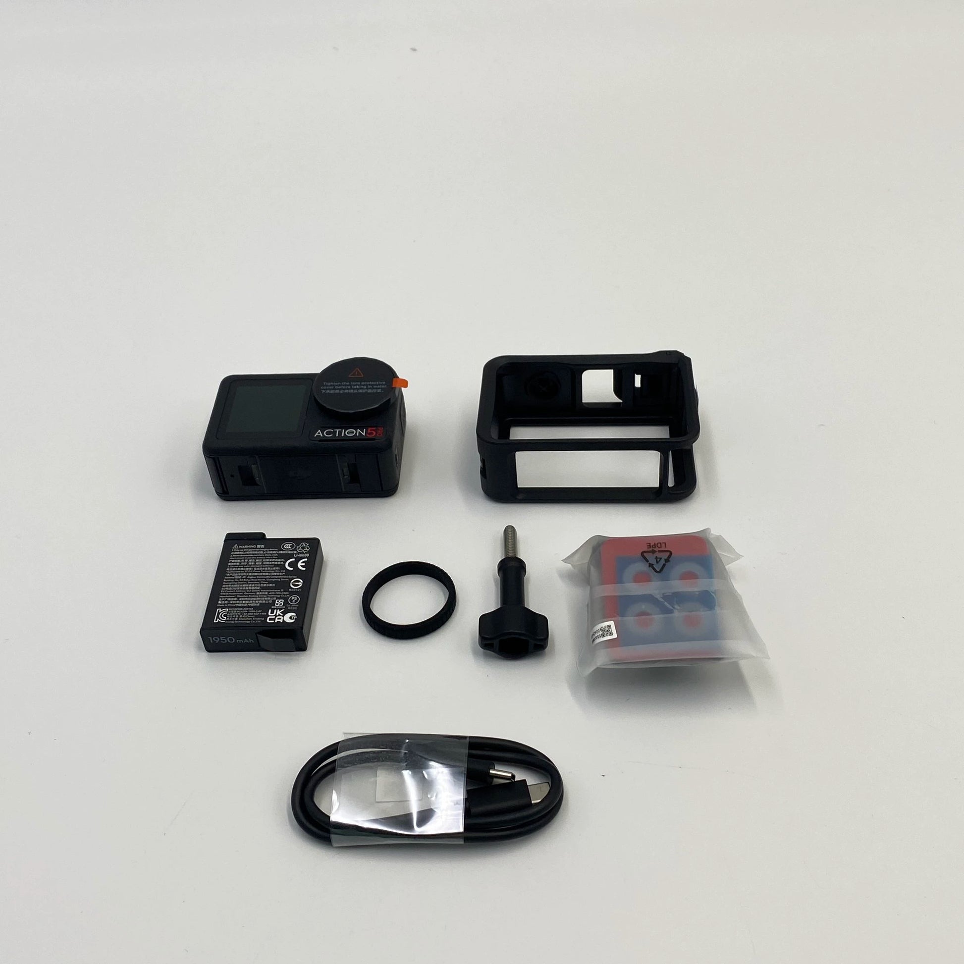 DJI Osmo Action 5 Pro Standard Kit - Like New (99%)