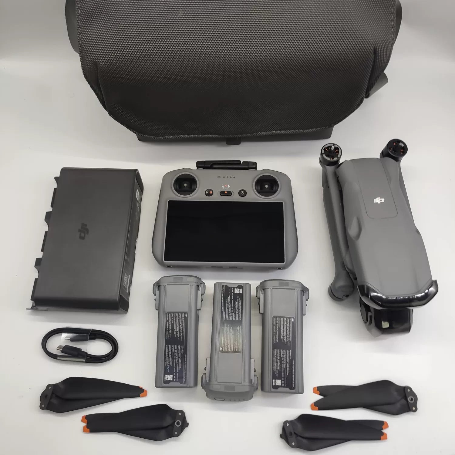 95% New (Like New) DJI Air 3 Fly More Combo