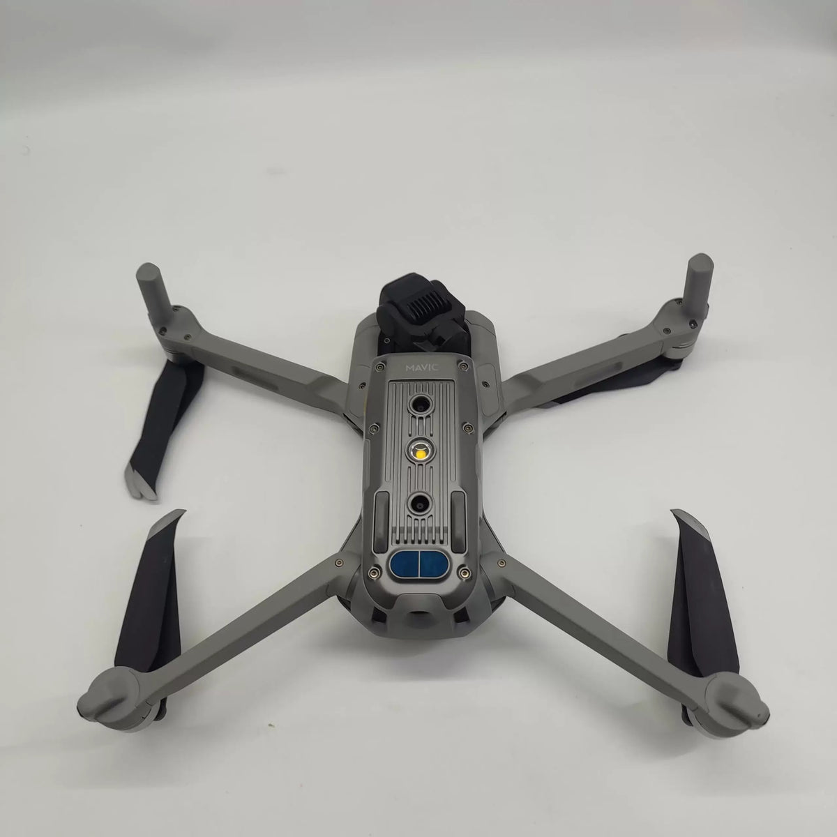 95% New (Like New) DJI Air 2 Fly More Combo Triple Battery