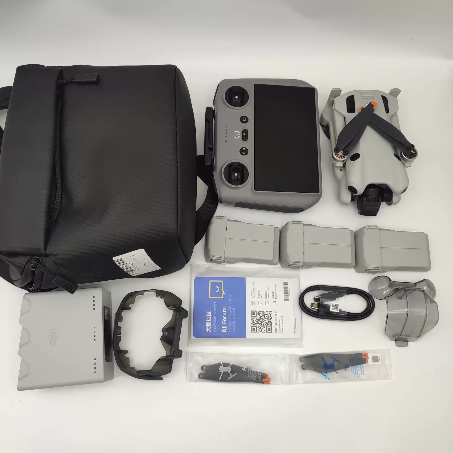 99% New (Mint) DJI Mini 4 Pro with Screen, Extended Battery with DJI Care Refresh
