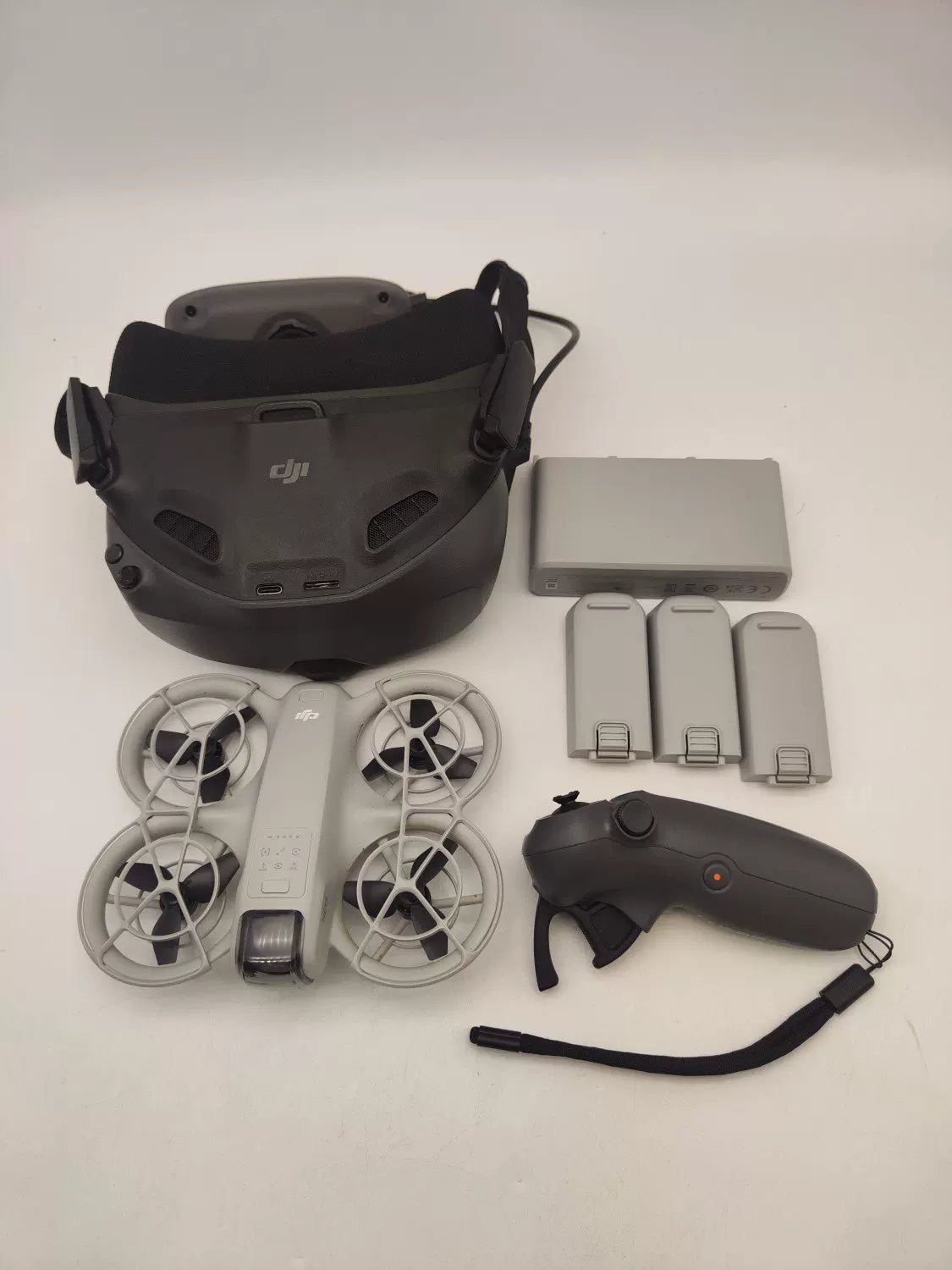 95% New (Like New) DJI neo Motion-Control Fly More Combo