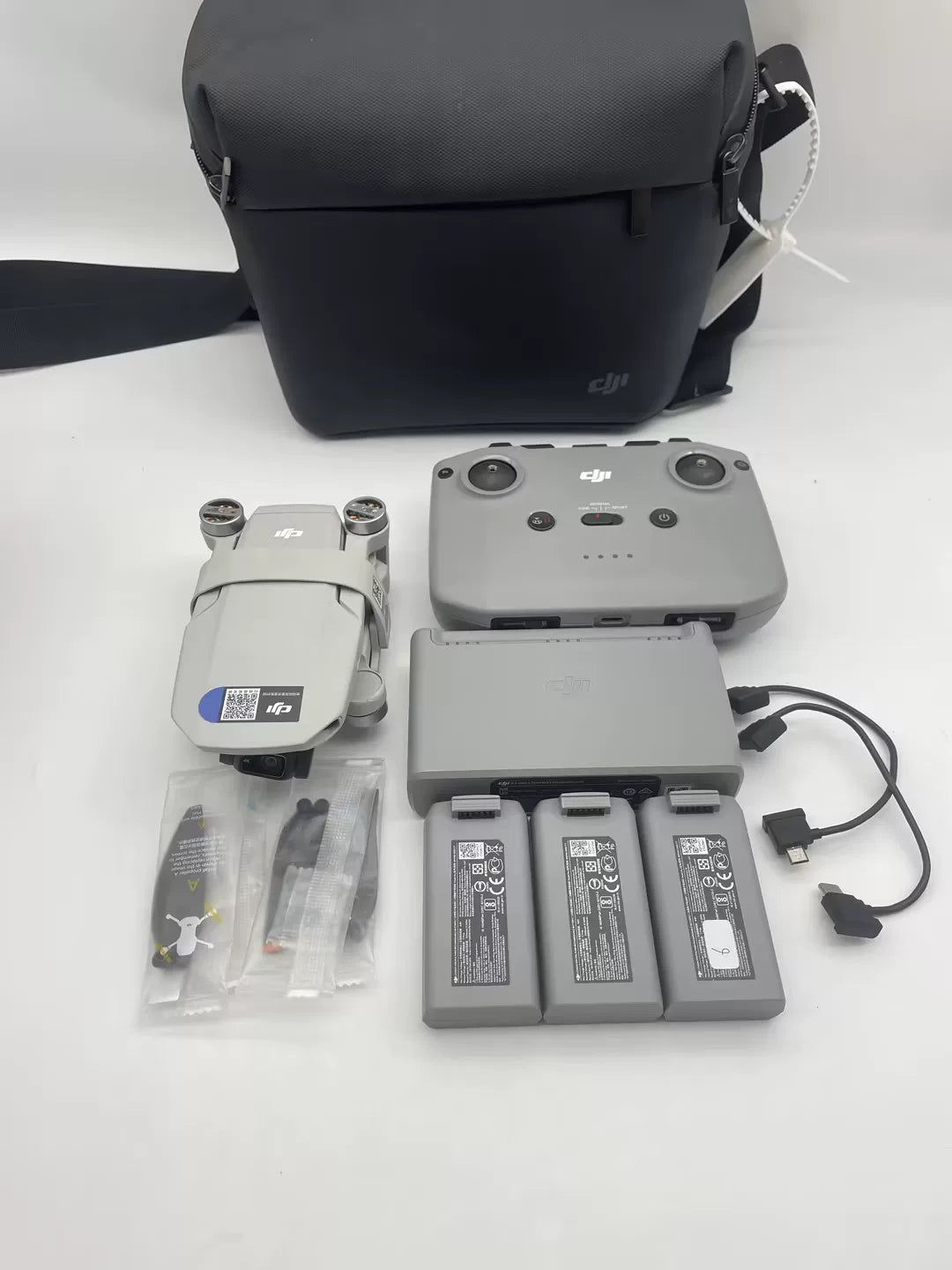 90% New (Excellent) DJI Mini 2 Fly More Combo