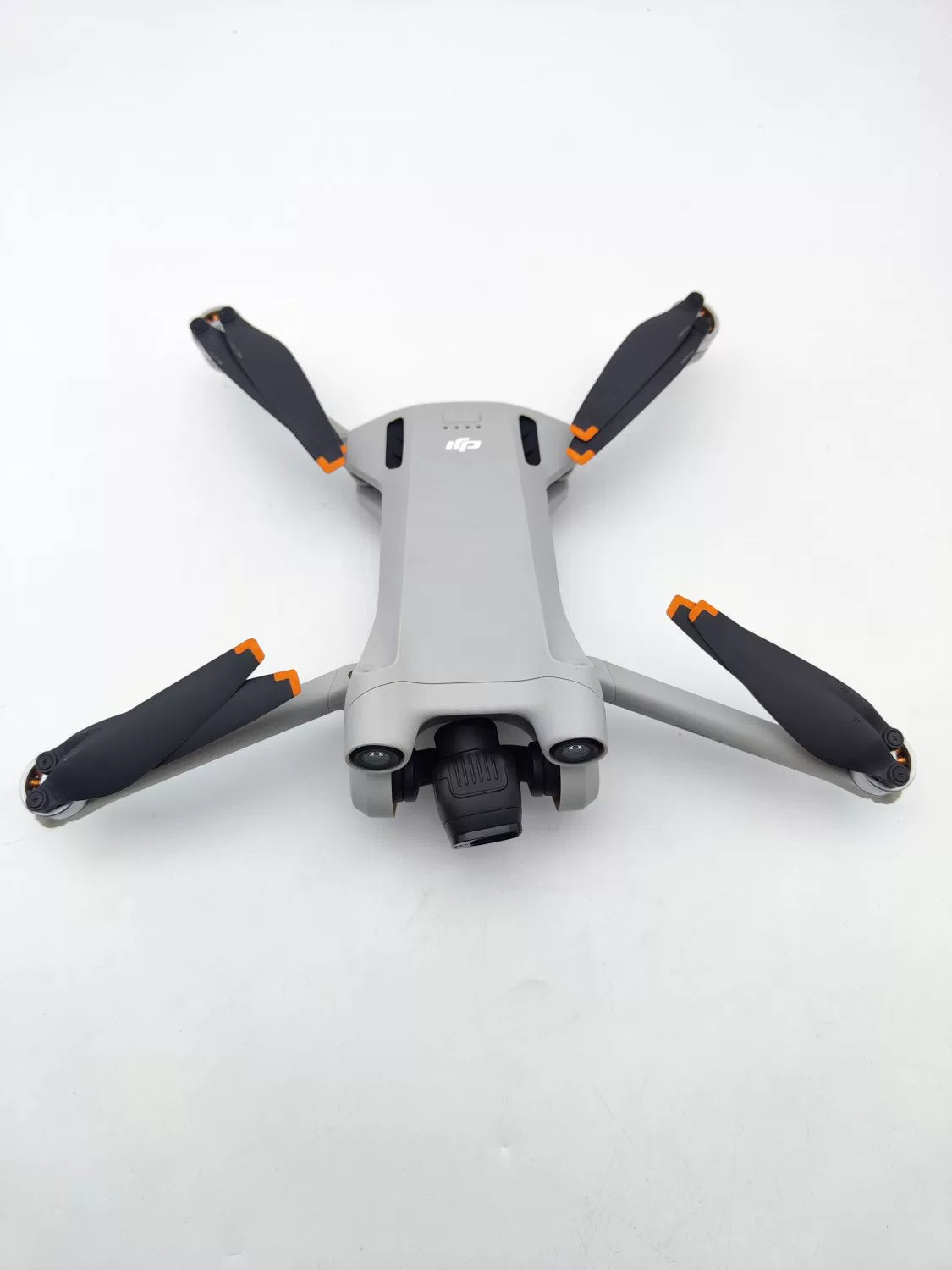 99% New (Mint) DJI mini3pro with Screen Fly More Combo