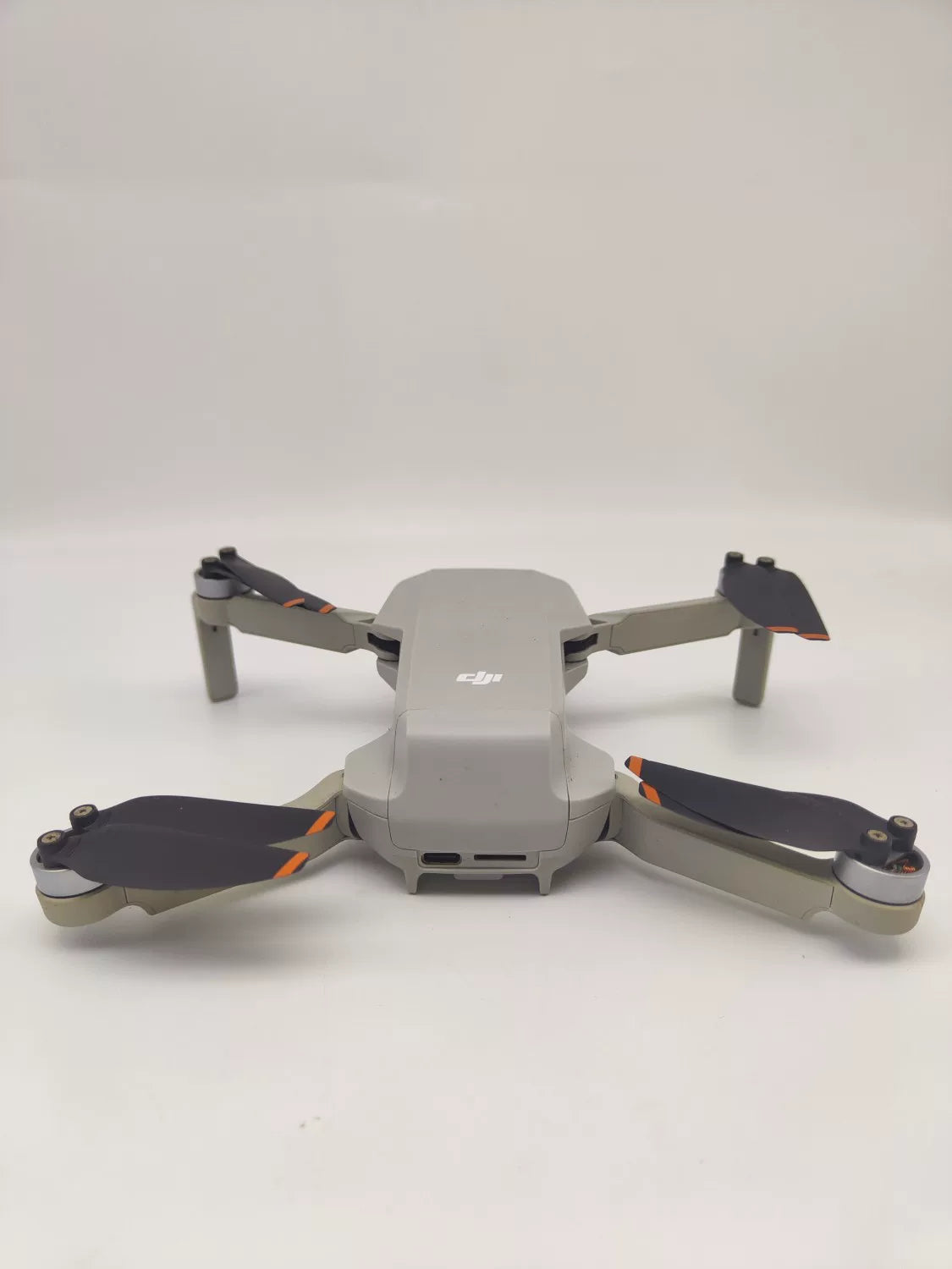 95% New (Like New) DJI mini2 Fly More Combo