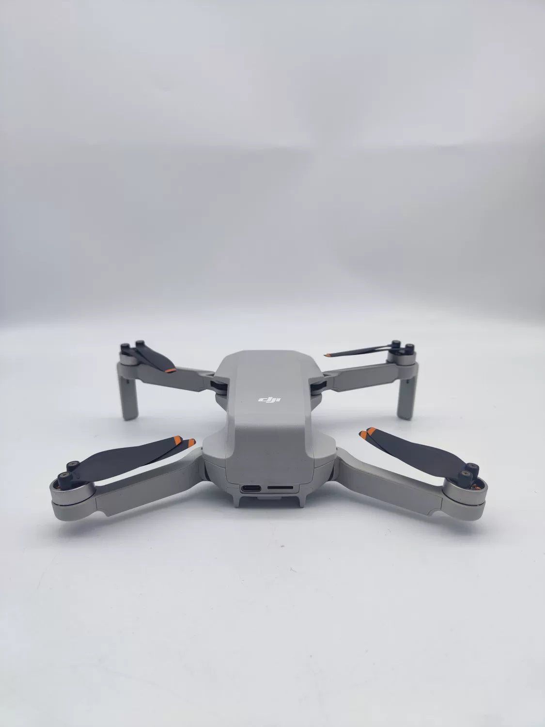 95% New (Like New) DJI Mini2 Fly More Combo