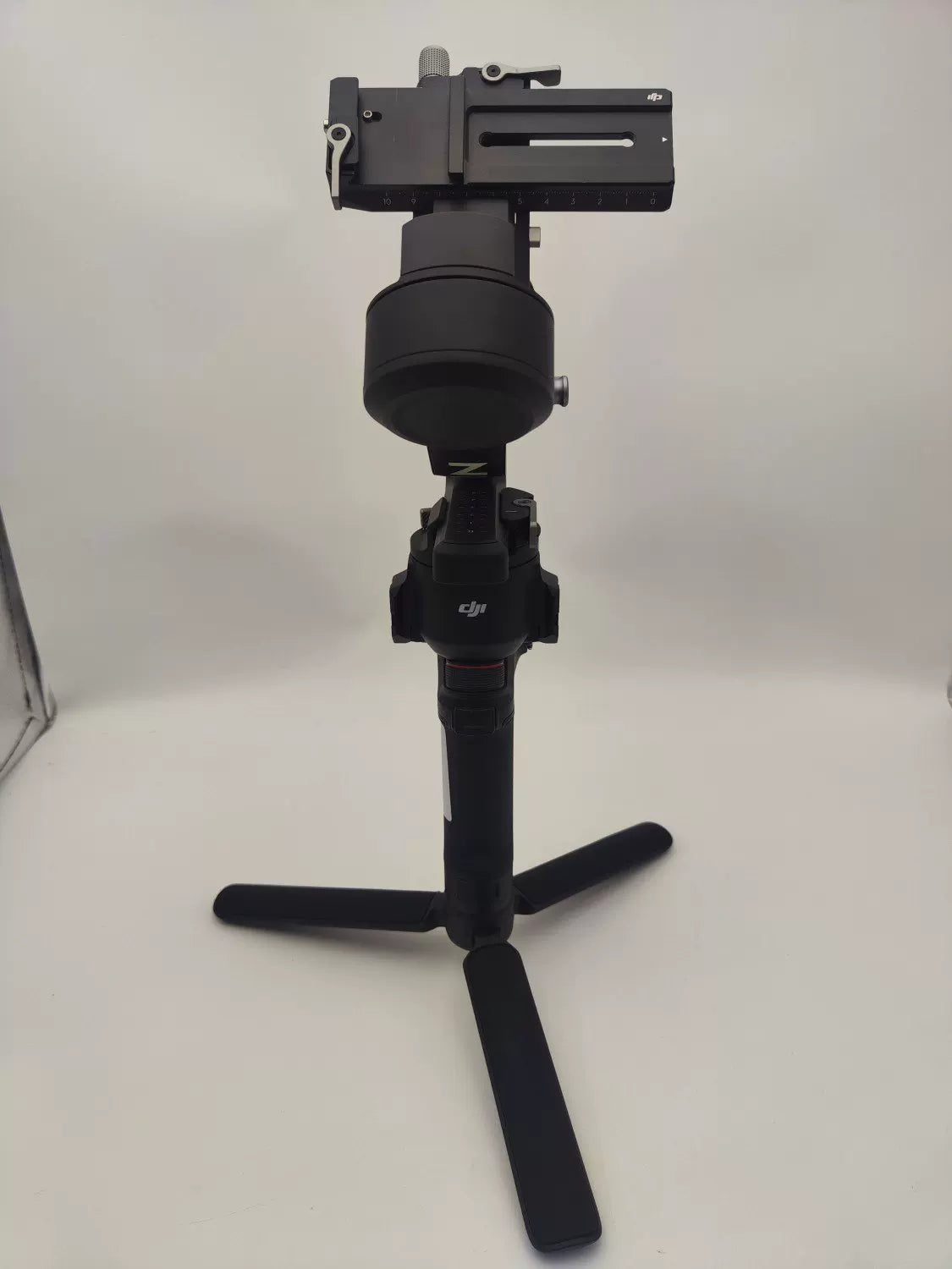 95% New (Like New) DJI RS3 Standard Combo