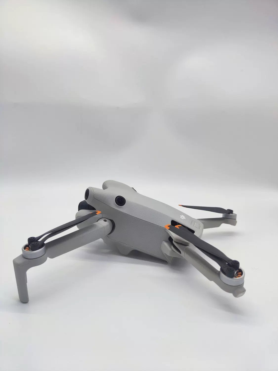 99% New (Mint) DJI mini4pro with Screen, Extended Battery Fly More Combo
