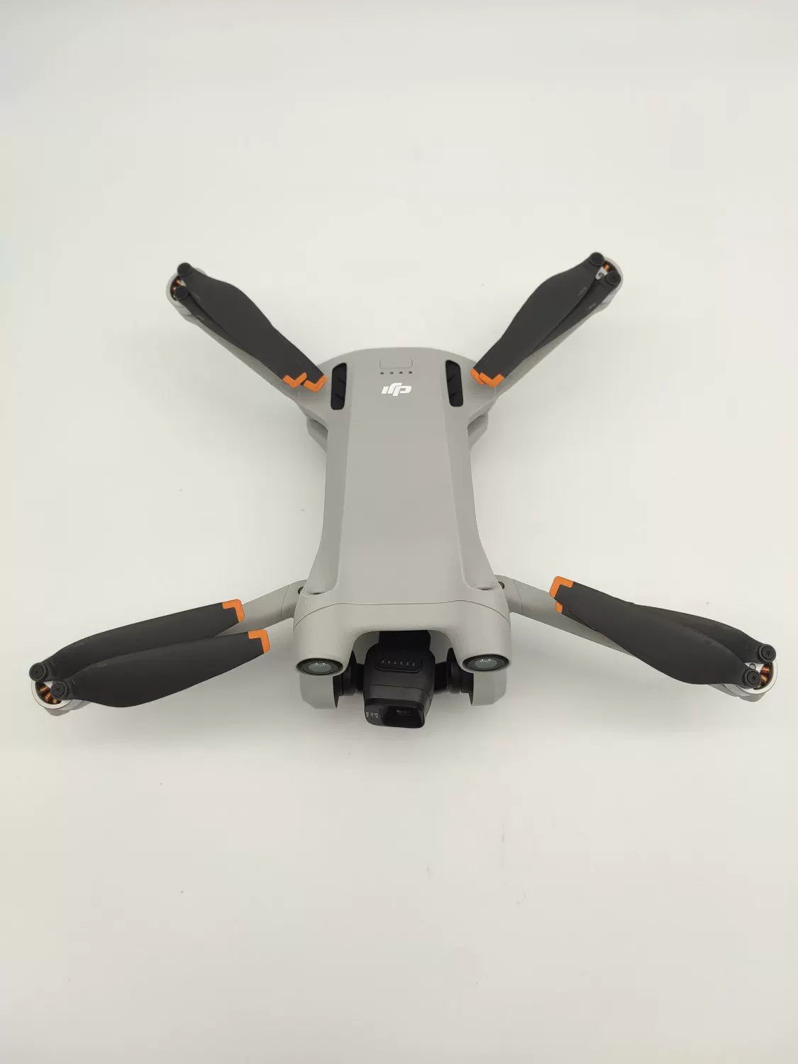 DJI Mini 3 pro with Screen Fly More Combo