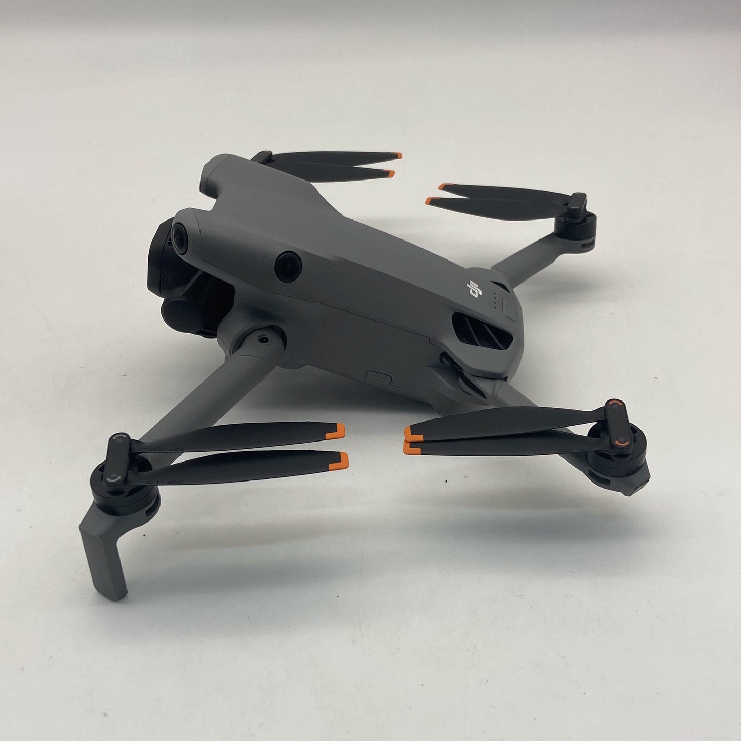 DJI Mini 5 Pro - ممتاز (جديد بنسبة 95%)