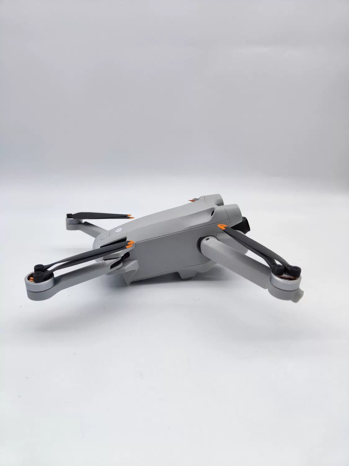 99% New (Mint) DJI Mini3pro with Screen Combo Dual Battery