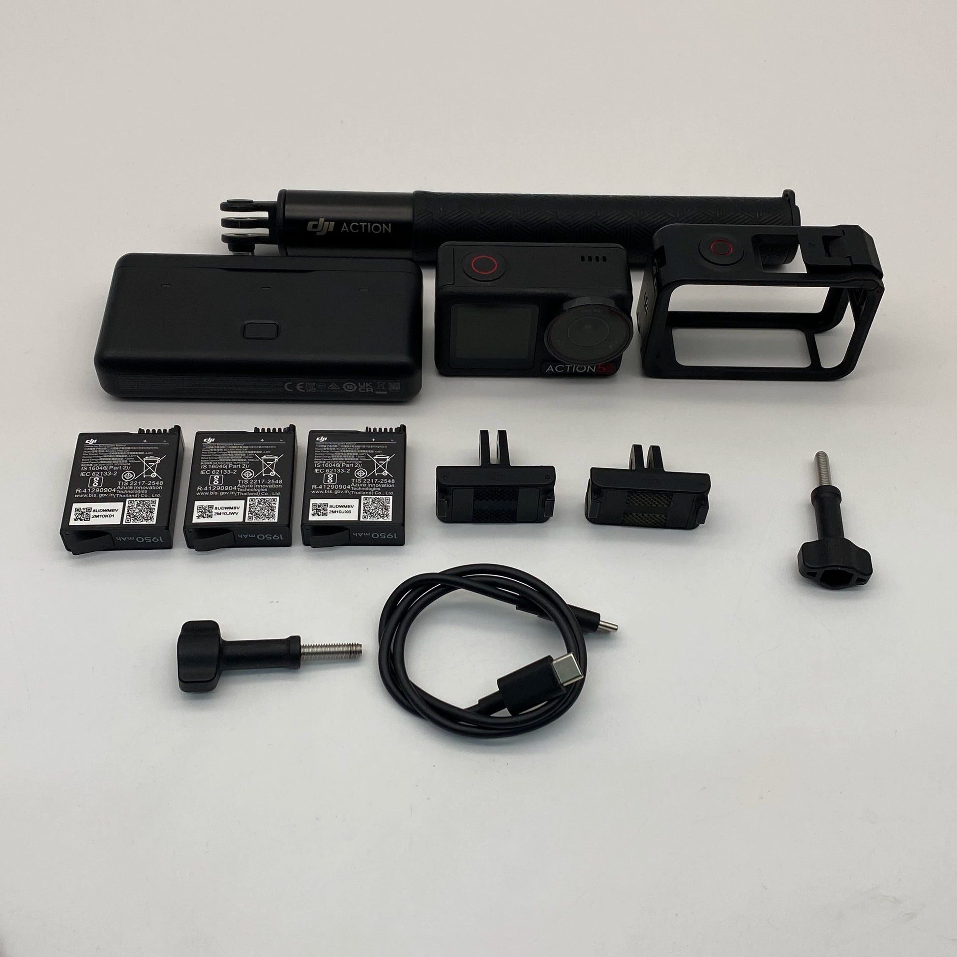 DJI Osmo Action 5 Pro Creator Combo - Excellent (95% New)