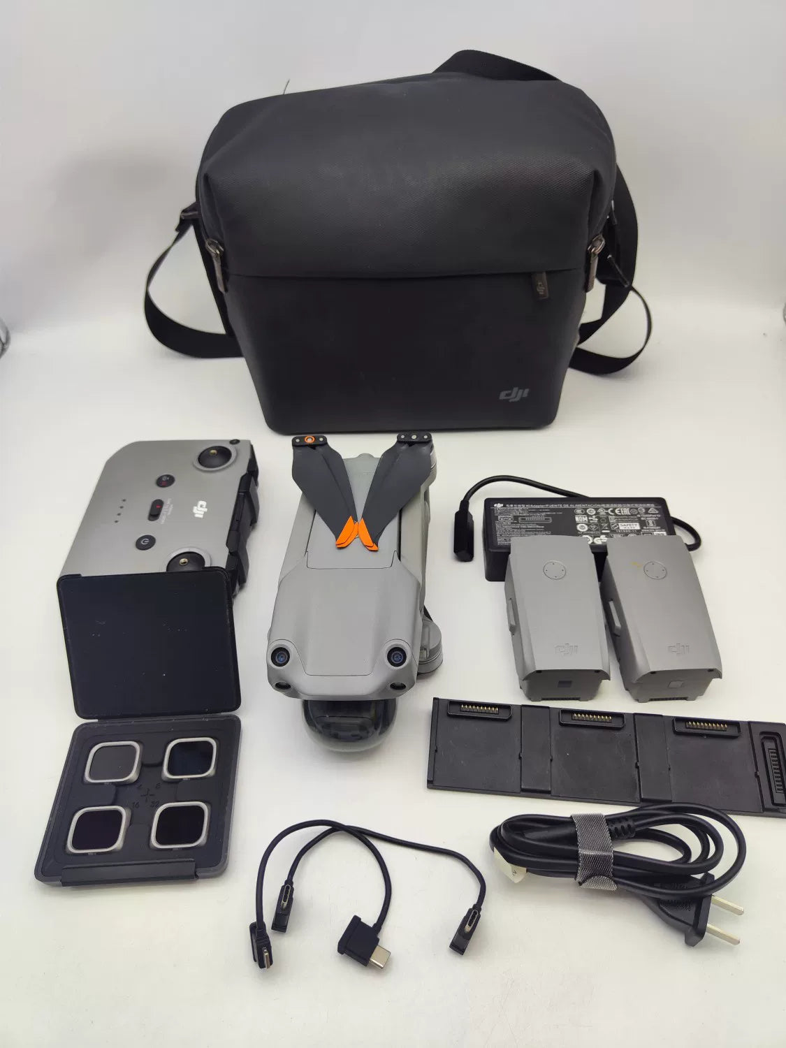 95% New (Like New) DJI air2s Fly More Combo