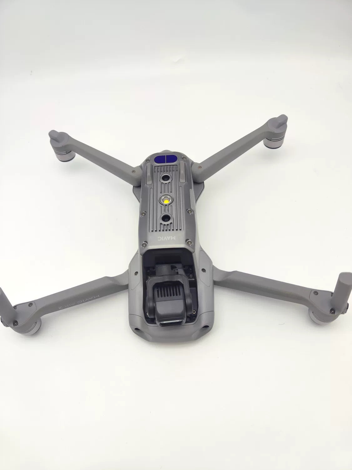 99% New (Mint) DJI air2 Fly More Combo