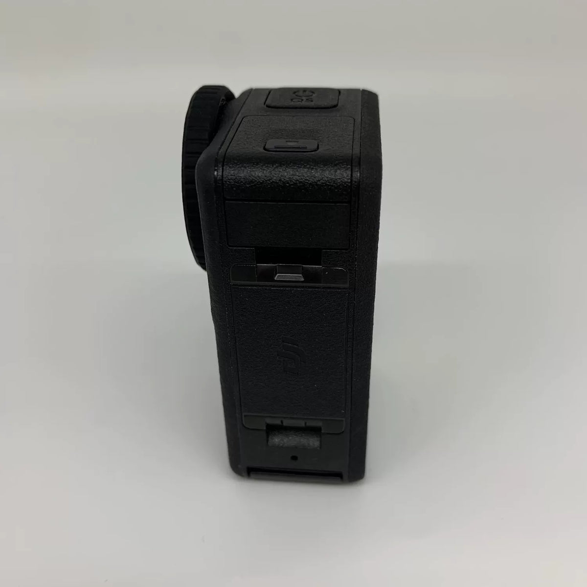 99% New (Mint) DJI action 5pro All-in-1 Combo with DJI Care Refresh