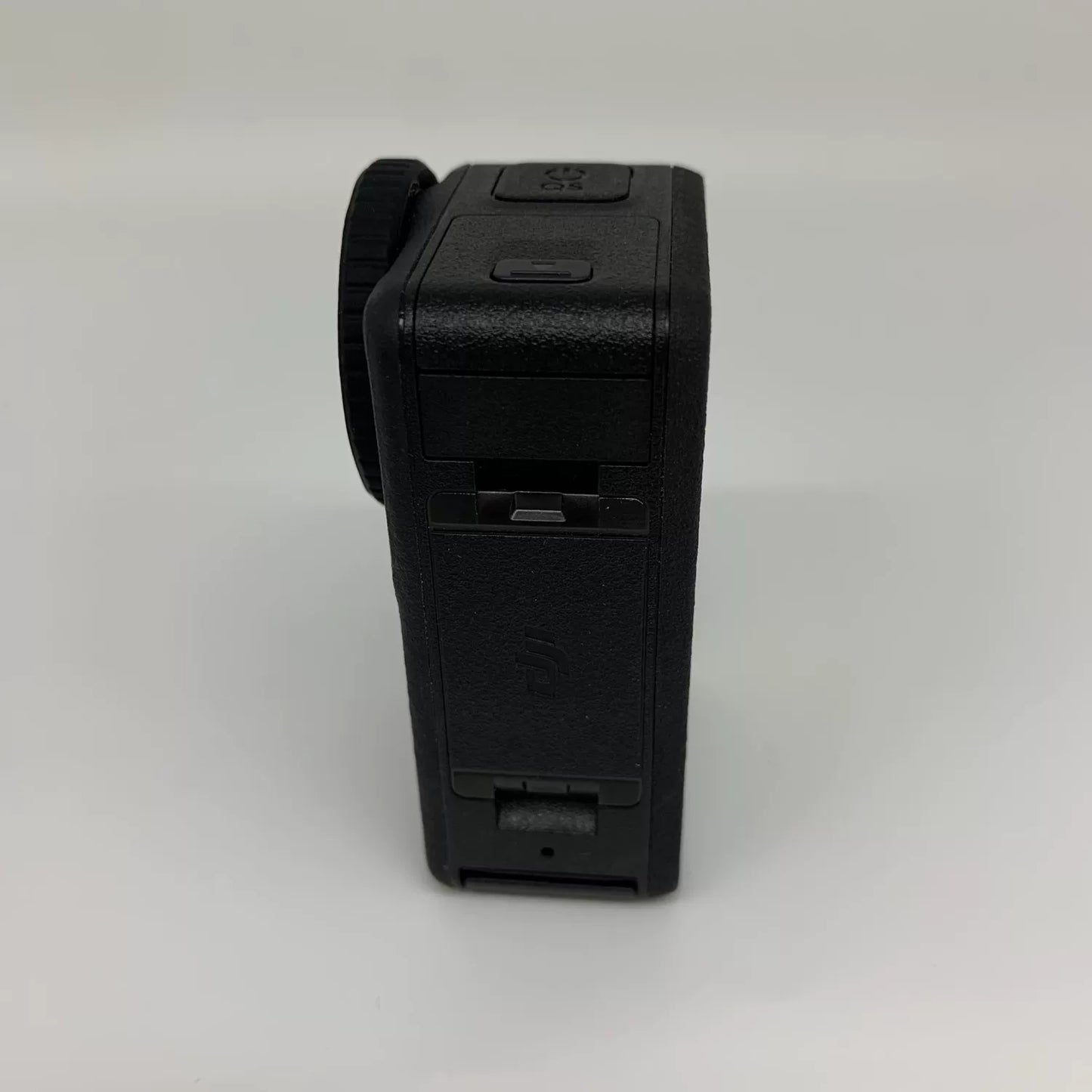 99% New (Mint) DJI action 5pro All-in-1 Combo with DJI Care Refresh